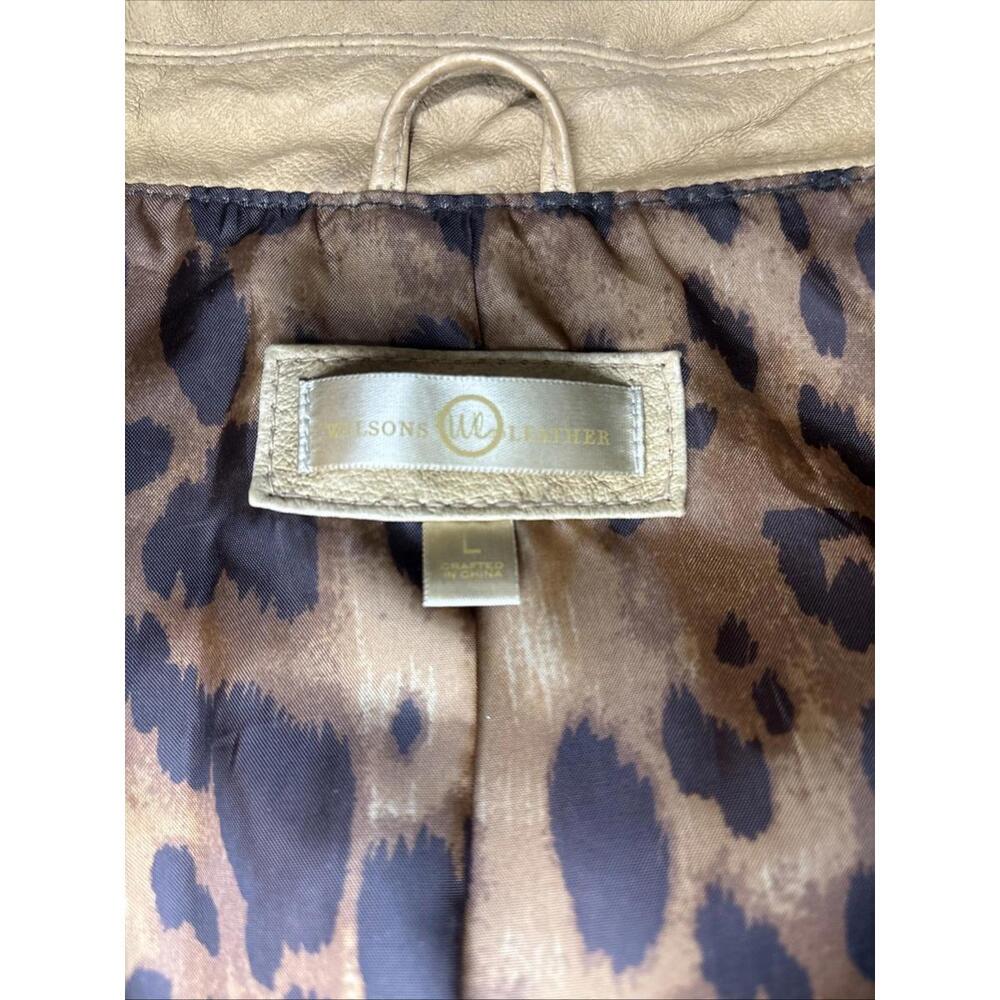 Stylish Tan Faux Leather Blazer with Leopard Print Lining - Picture 5 of 9